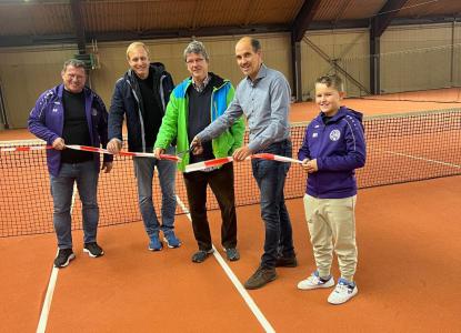 Tennishalle mit neuem Boden